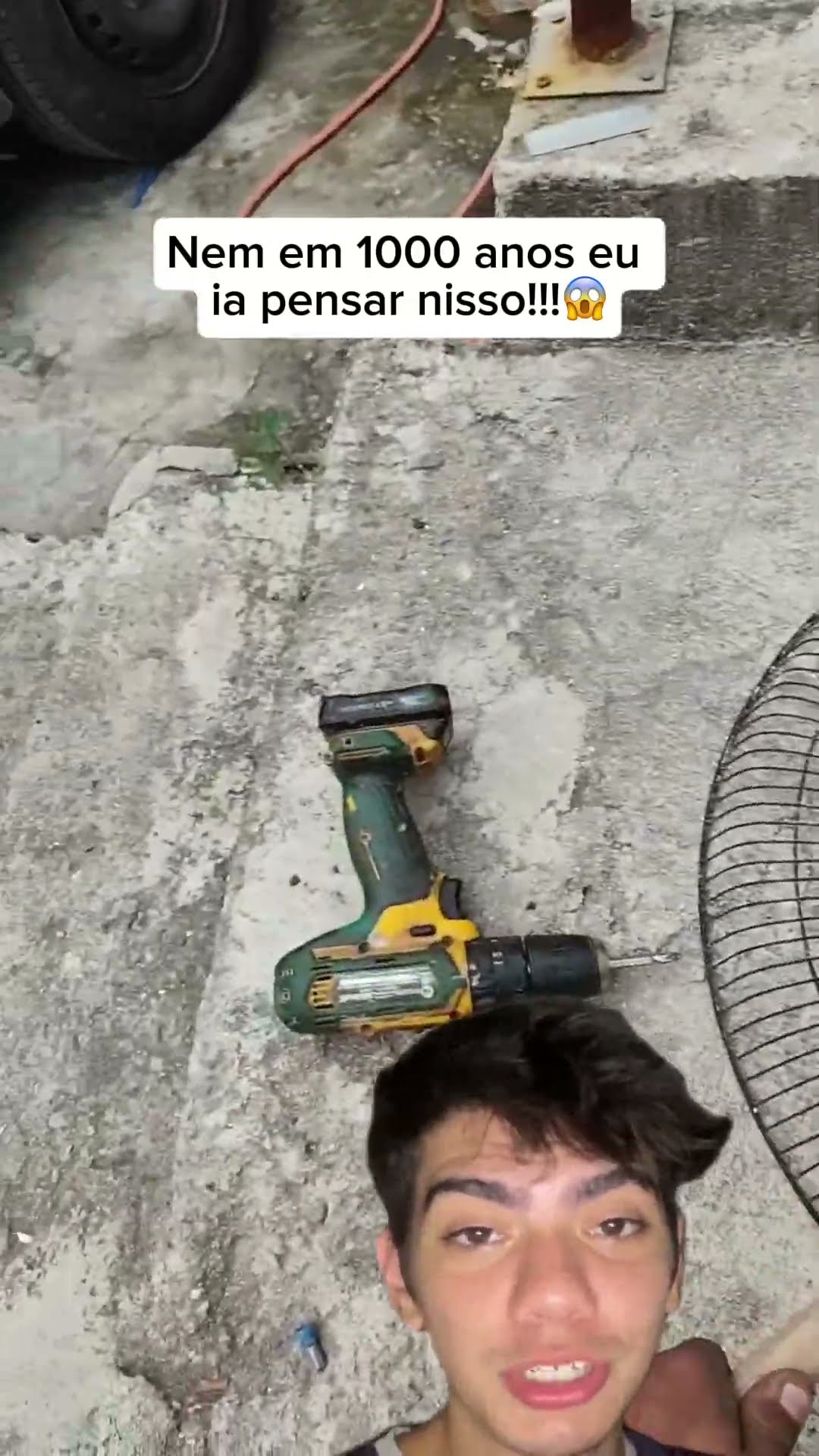 ♻️ Vassoura + ventilador quebrado = rastelo! Ideia simples, barata e funcional!
